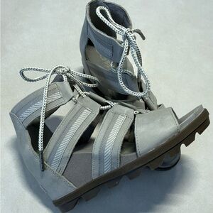 Sorel Joanie II Gray Wedge Sandals with White Accents